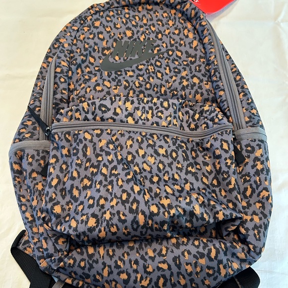 NWT Nike Backpack Color Gray/Animal Print